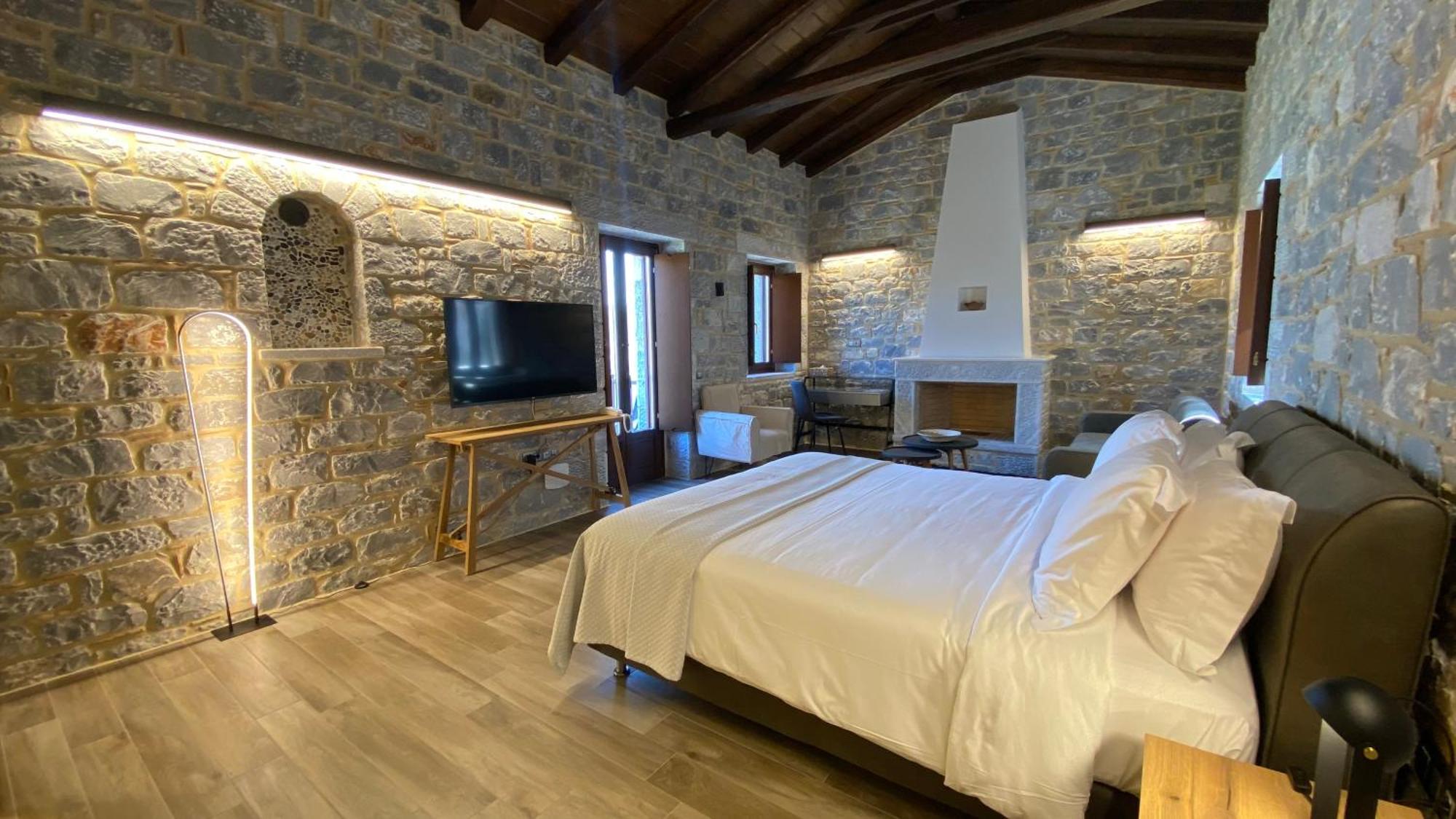 Manifest Boutique Hotel Oitylo Zewnętrze zdjęcie