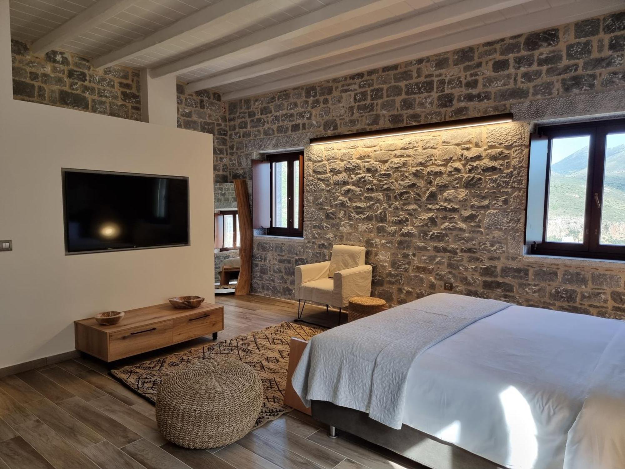 Manifest Boutique Hotel Oitylo Zewnętrze zdjęcie