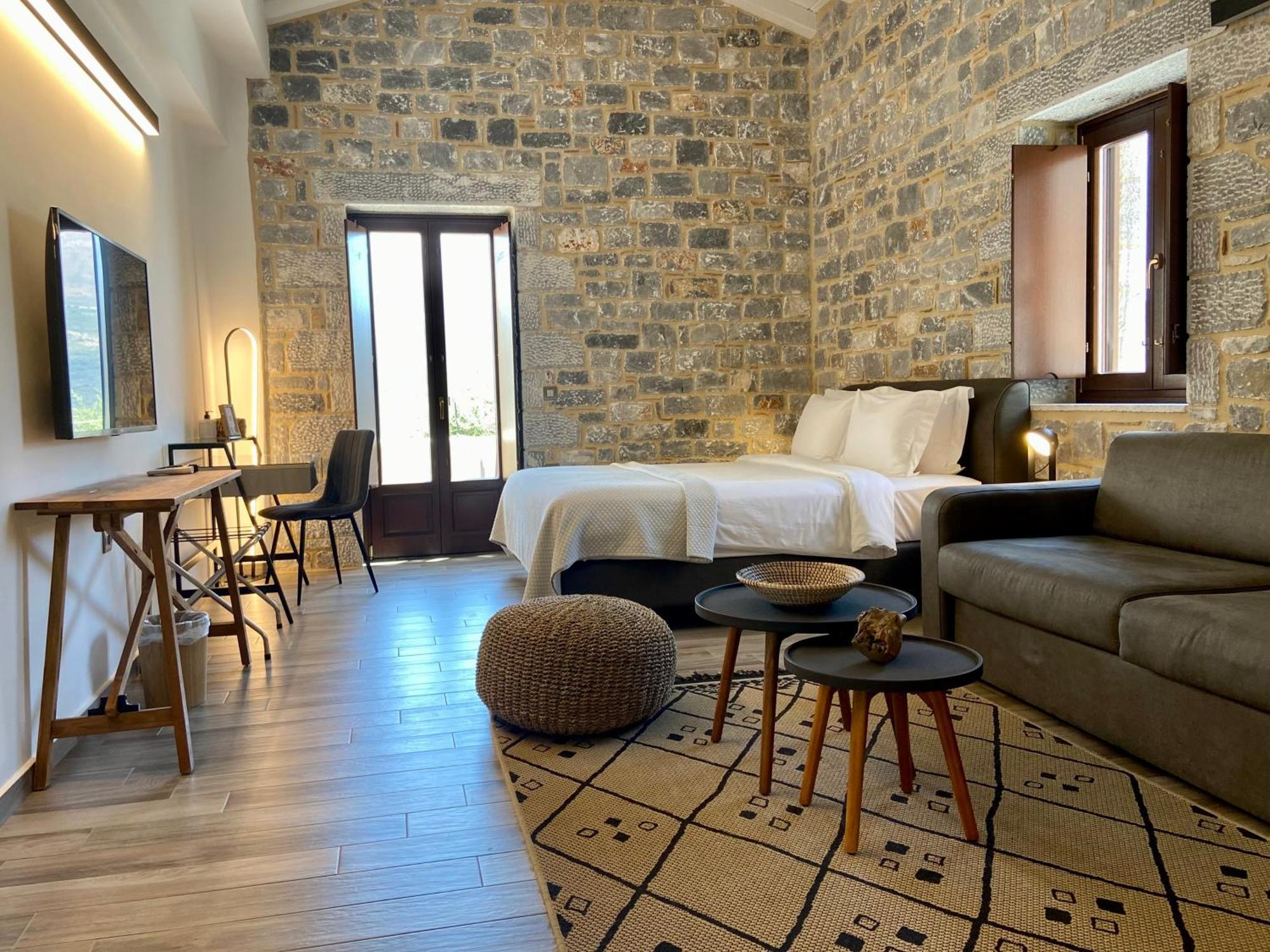 Manifest Boutique Hotel Oitylo Zewnętrze zdjęcie
