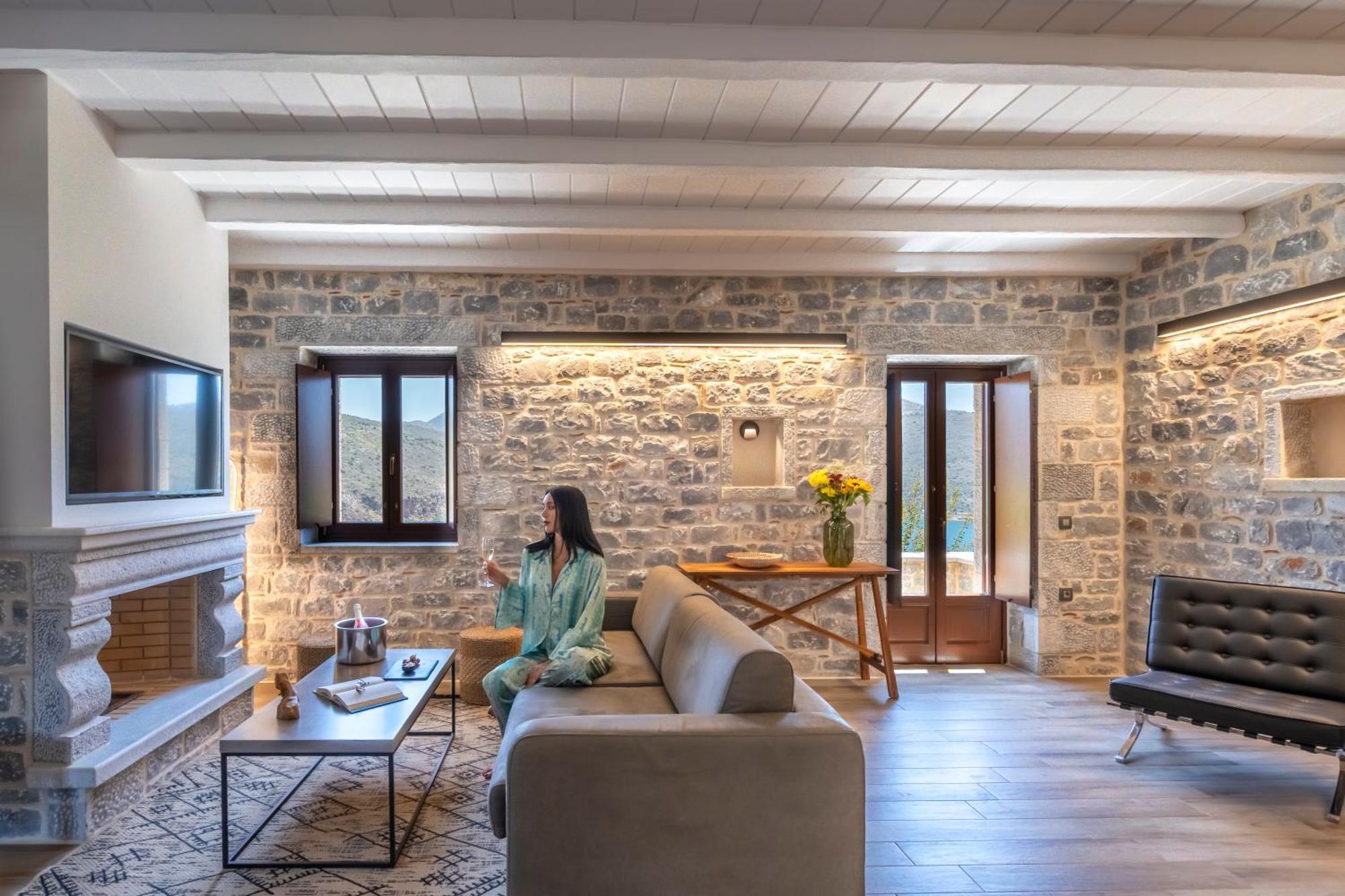 Manifest Boutique Hotel Oitylo Zewnętrze zdjęcie