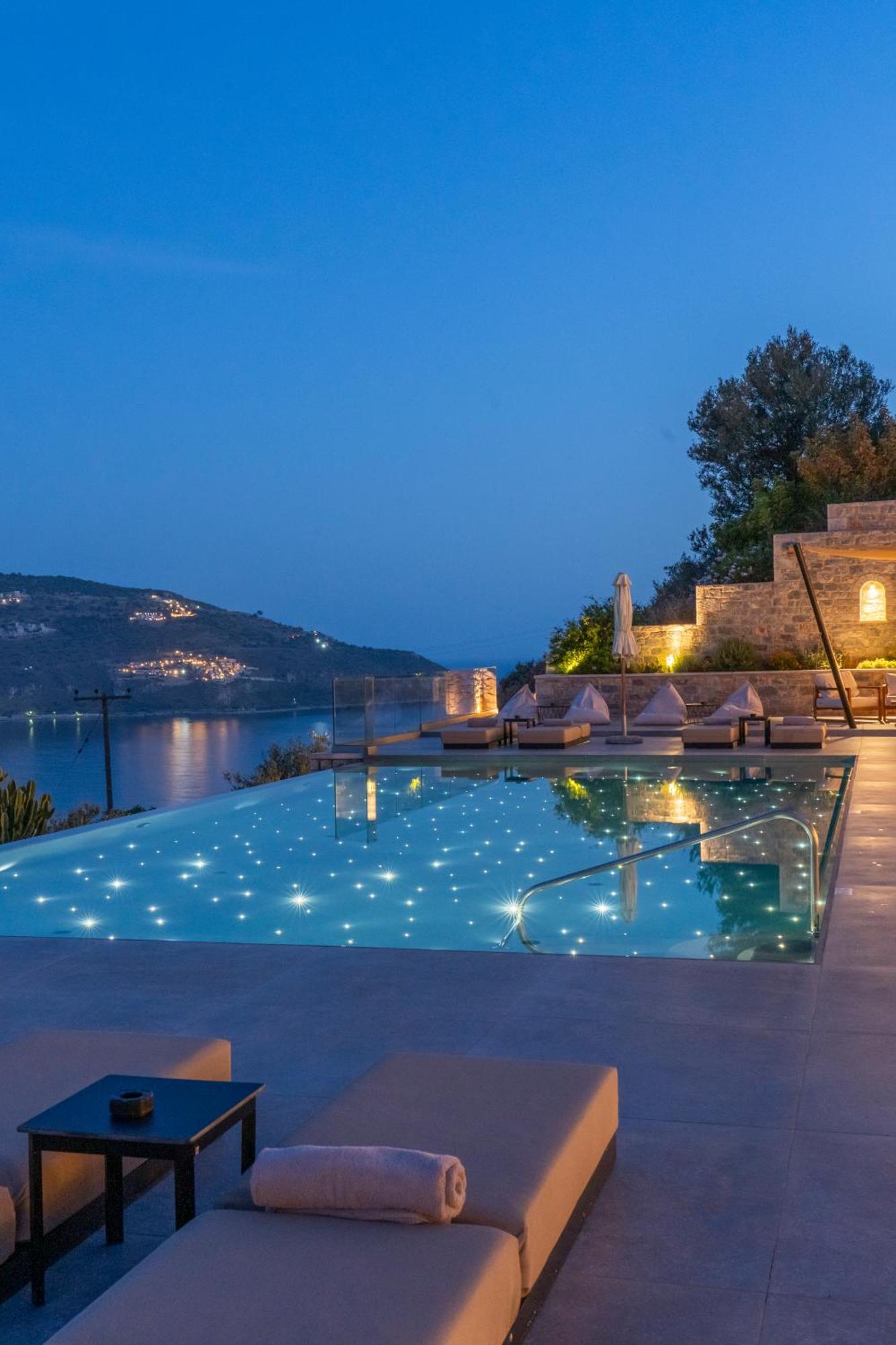Manifest Boutique Hotel Oitylo Zewnętrze zdjęcie