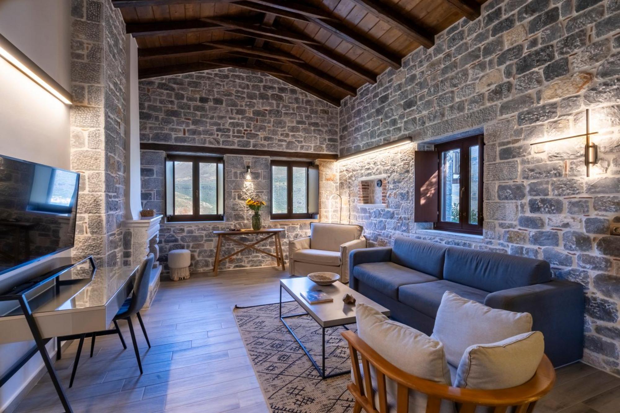 Manifest Boutique Hotel Oitylo Zewnętrze zdjęcie
