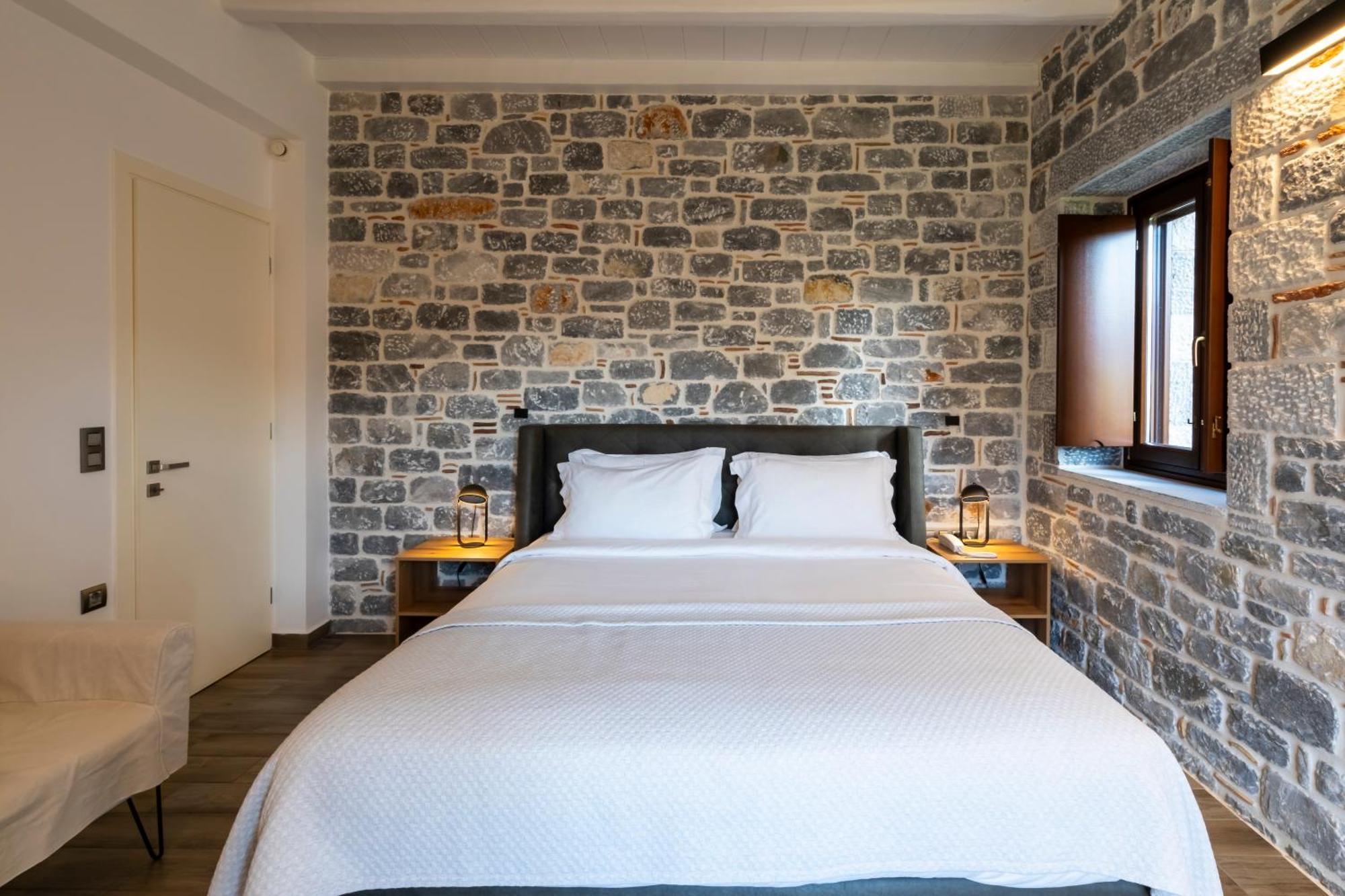 Manifest Boutique Hotel Oitylo Zewnętrze zdjęcie