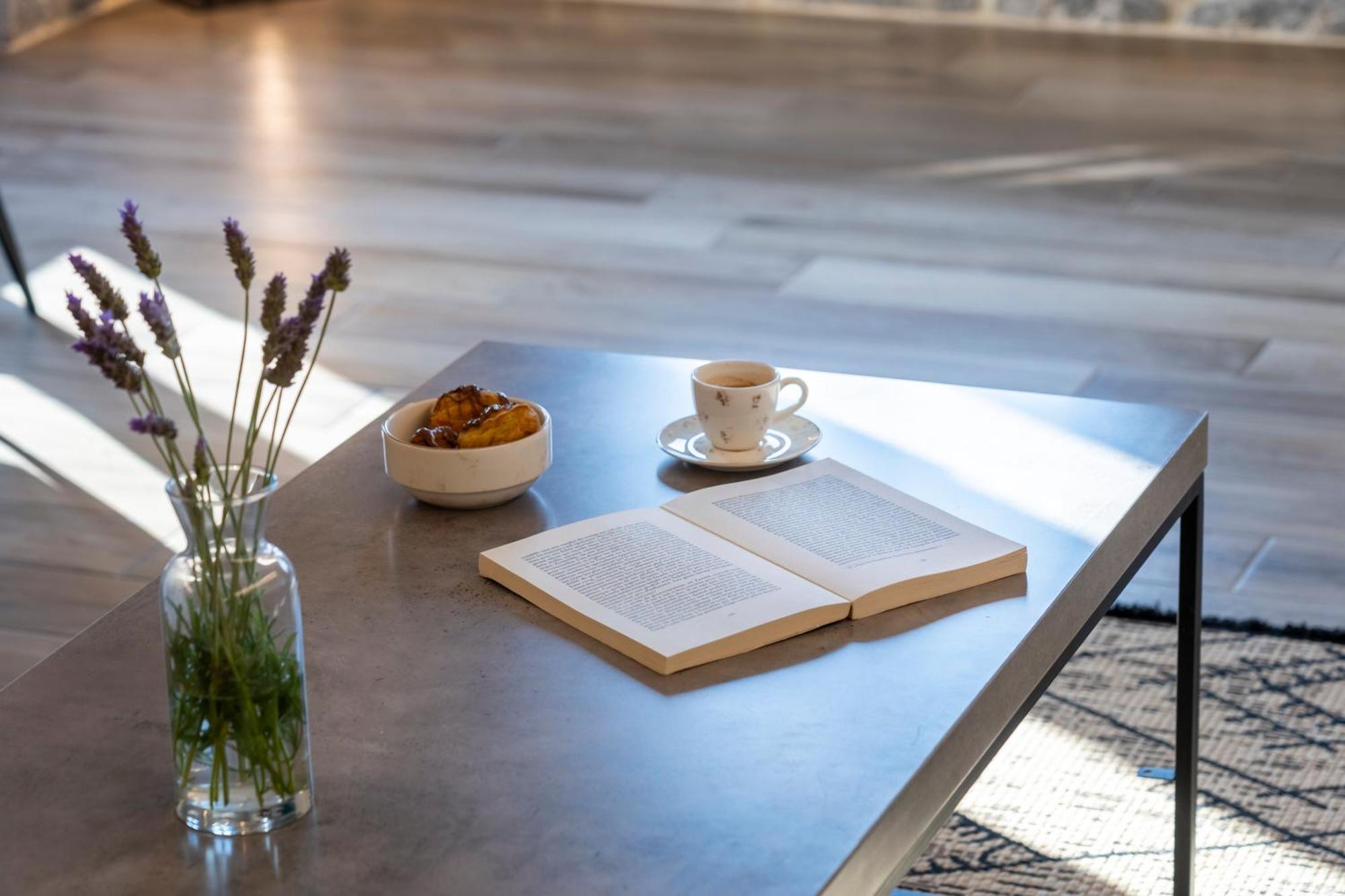 Manifest Boutique Hotel Oitylo Zewnętrze zdjęcie